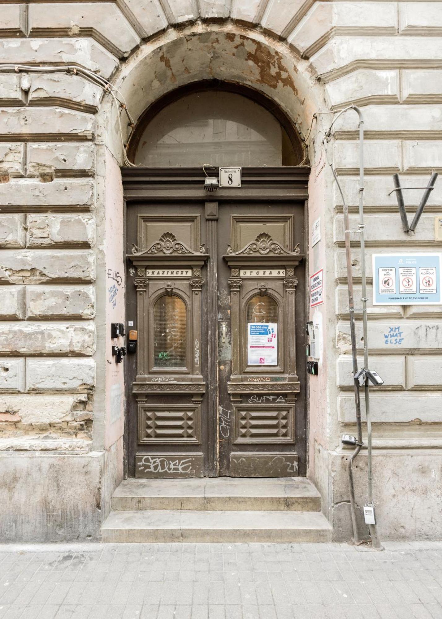 Wellness Wonderland: Garden, Sauna, Jacuzzi In Cbd Budapest Exterior photo