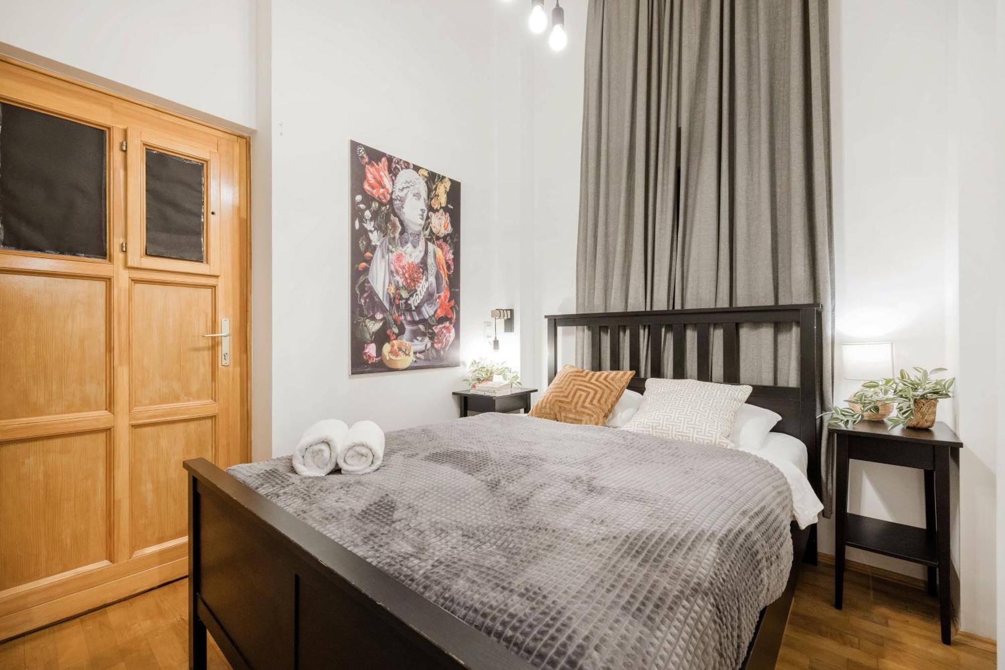 Wellness Wonderland: Garden, Sauna, Jacuzzi In Cbd Budapest Exterior photo