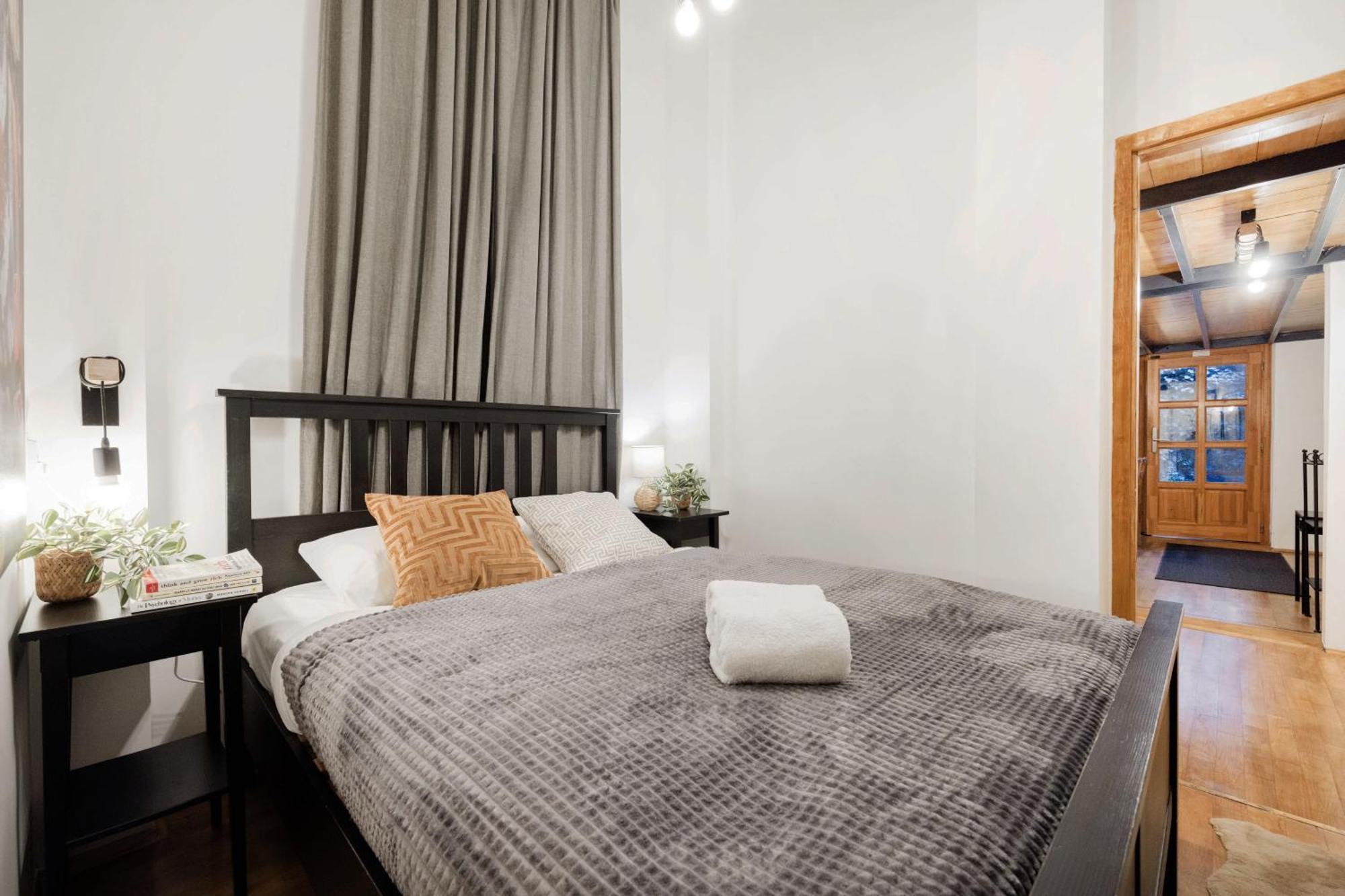 Wellness Wonderland: Garden, Sauna, Jacuzzi In Cbd Budapest Exterior photo