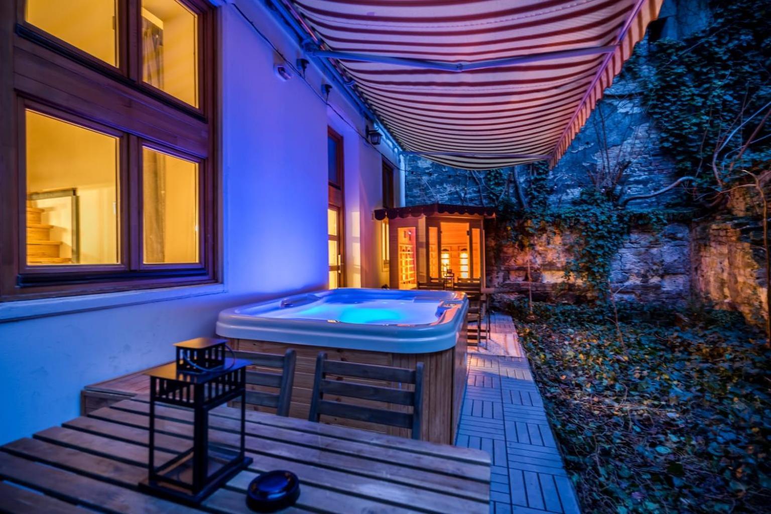 Wellness Wonderland: Garden, Sauna, Jacuzzi In Cbd Budapest Exterior photo