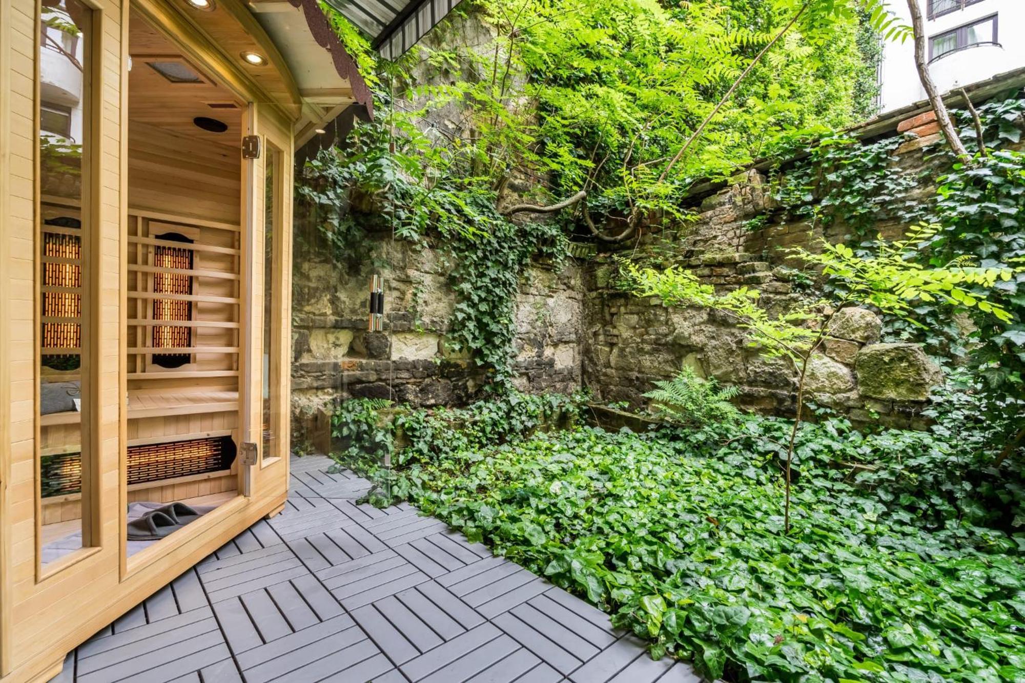 Wellness Wonderland: Garden, Sauna, Jacuzzi In Cbd Budapest Exterior photo